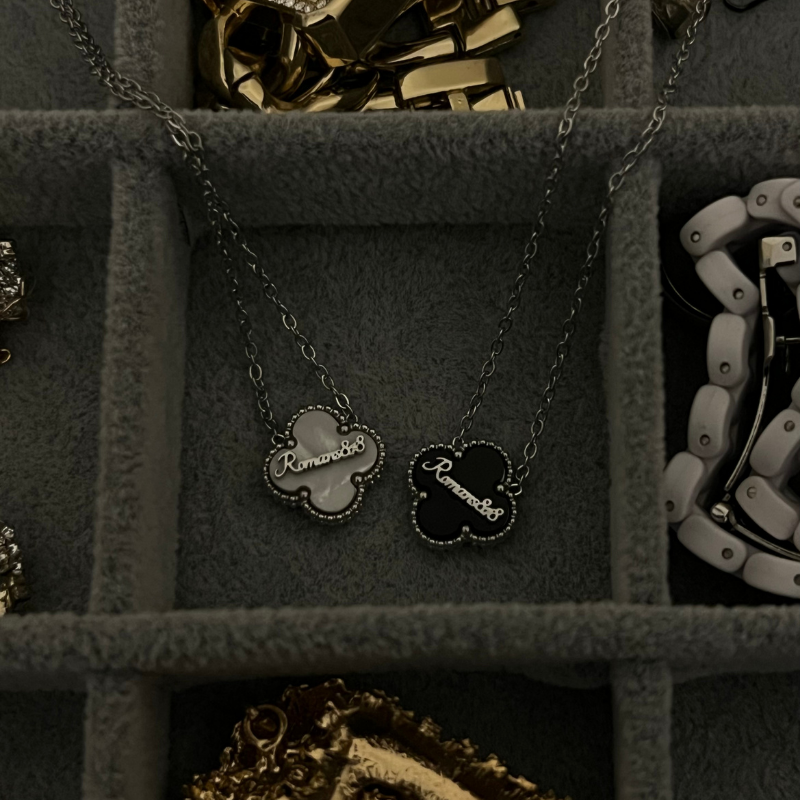Bible Versed Clover Necklaces (Silver)