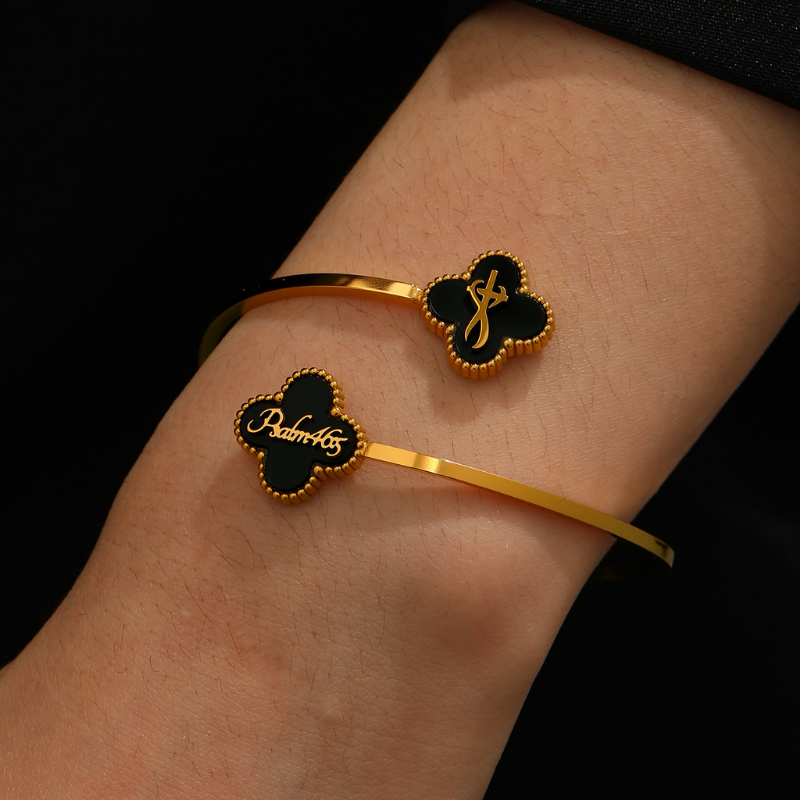 Bible Versed Clover Bangles (Gold) - Personalised