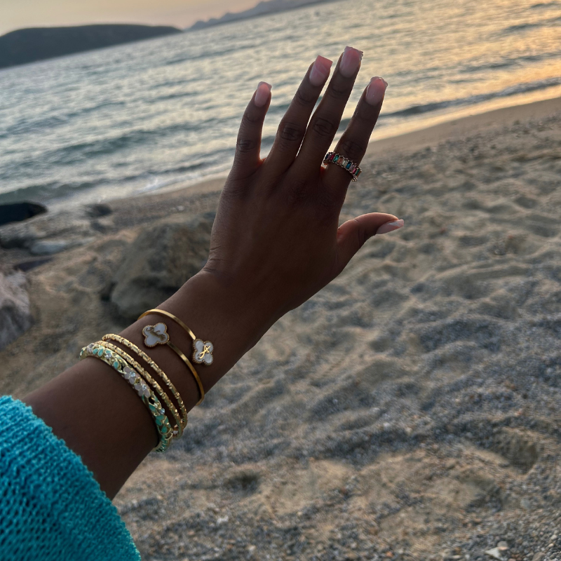 Bible Versed Clover Bangles (Gold)