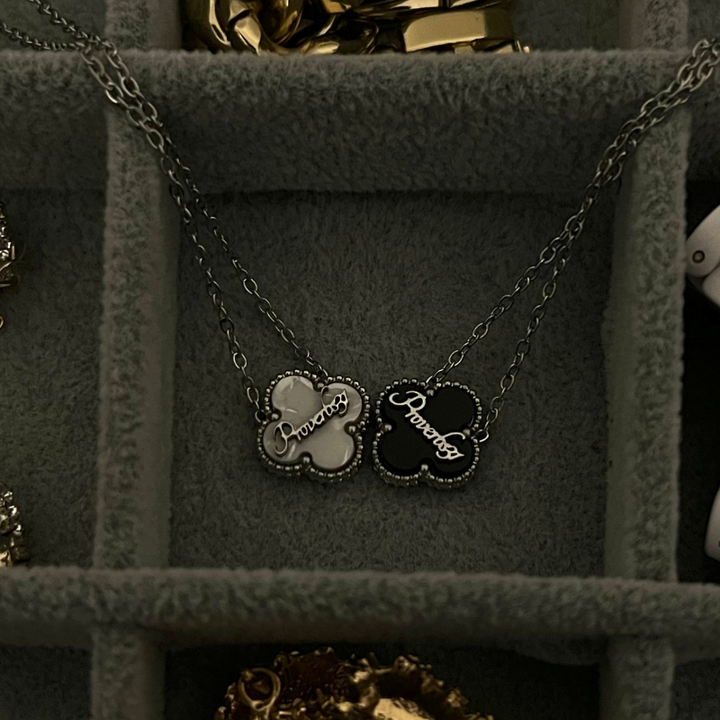 Bible Versed Clover Necklaces (Silver)
