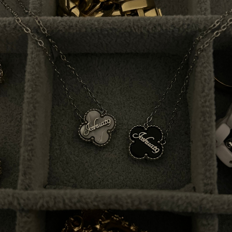 Bible Versed Clover Necklaces (Silver)